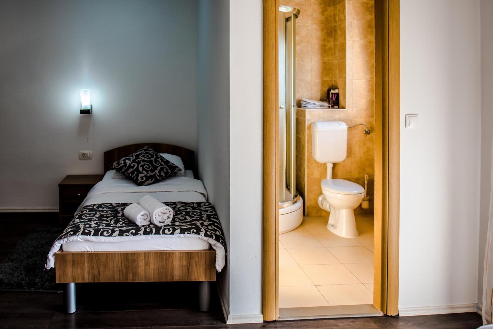 Hotel Villa Monako Medjugorje Ngoại thất bức ảnh