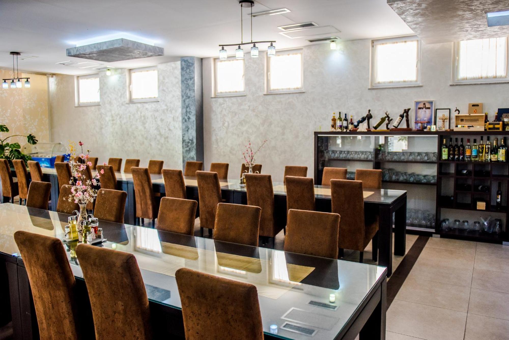 Hotel Villa Monako Medjugorje Ngoại thất bức ảnh