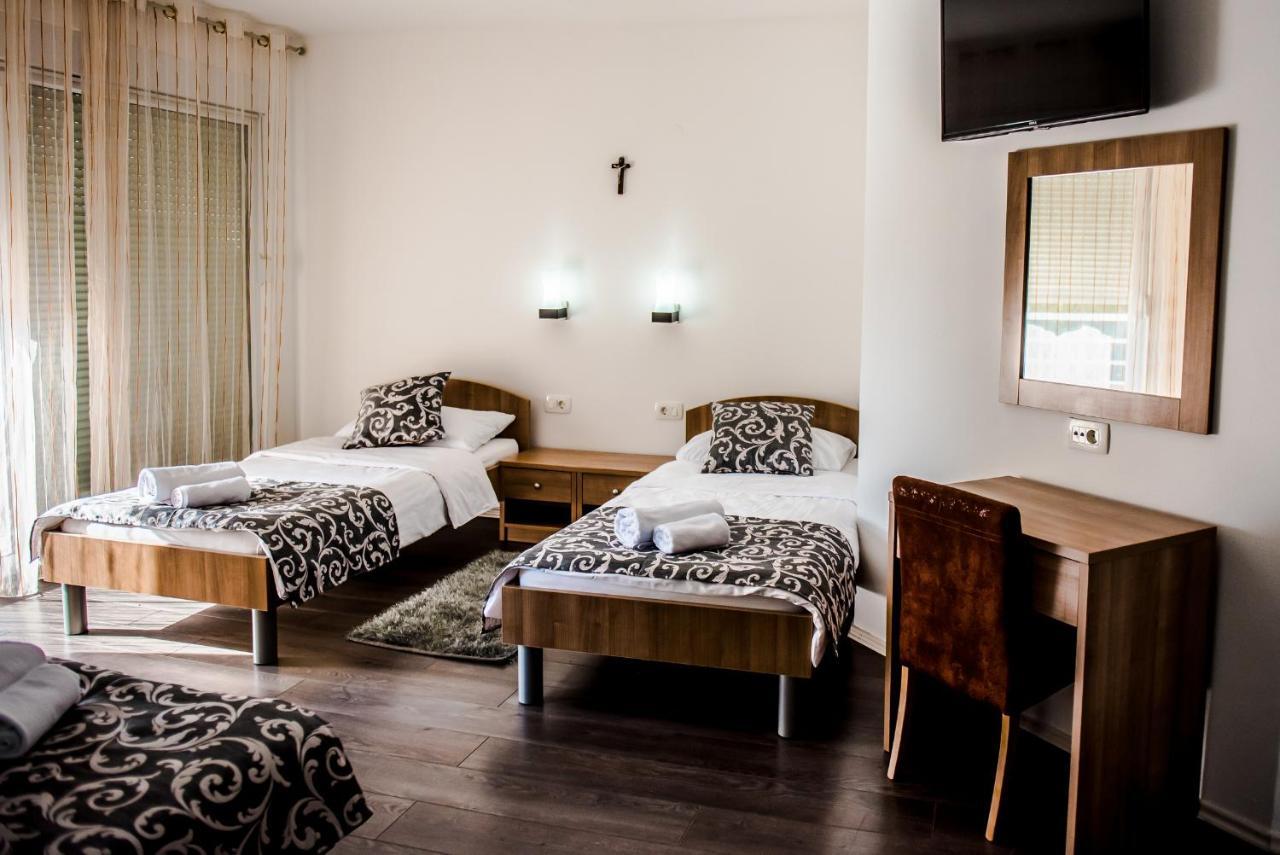 Hotel Villa Monako Medjugorje Ngoại thất bức ảnh